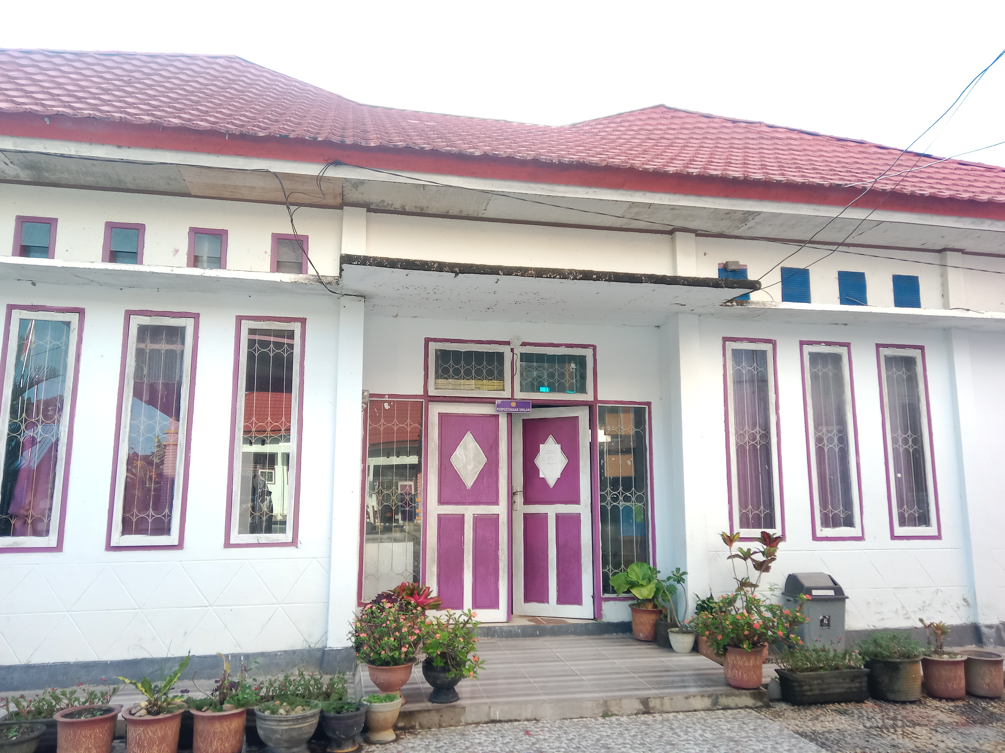 Gedung UPT Perpustakaan Universitas Lakidende Unaaha